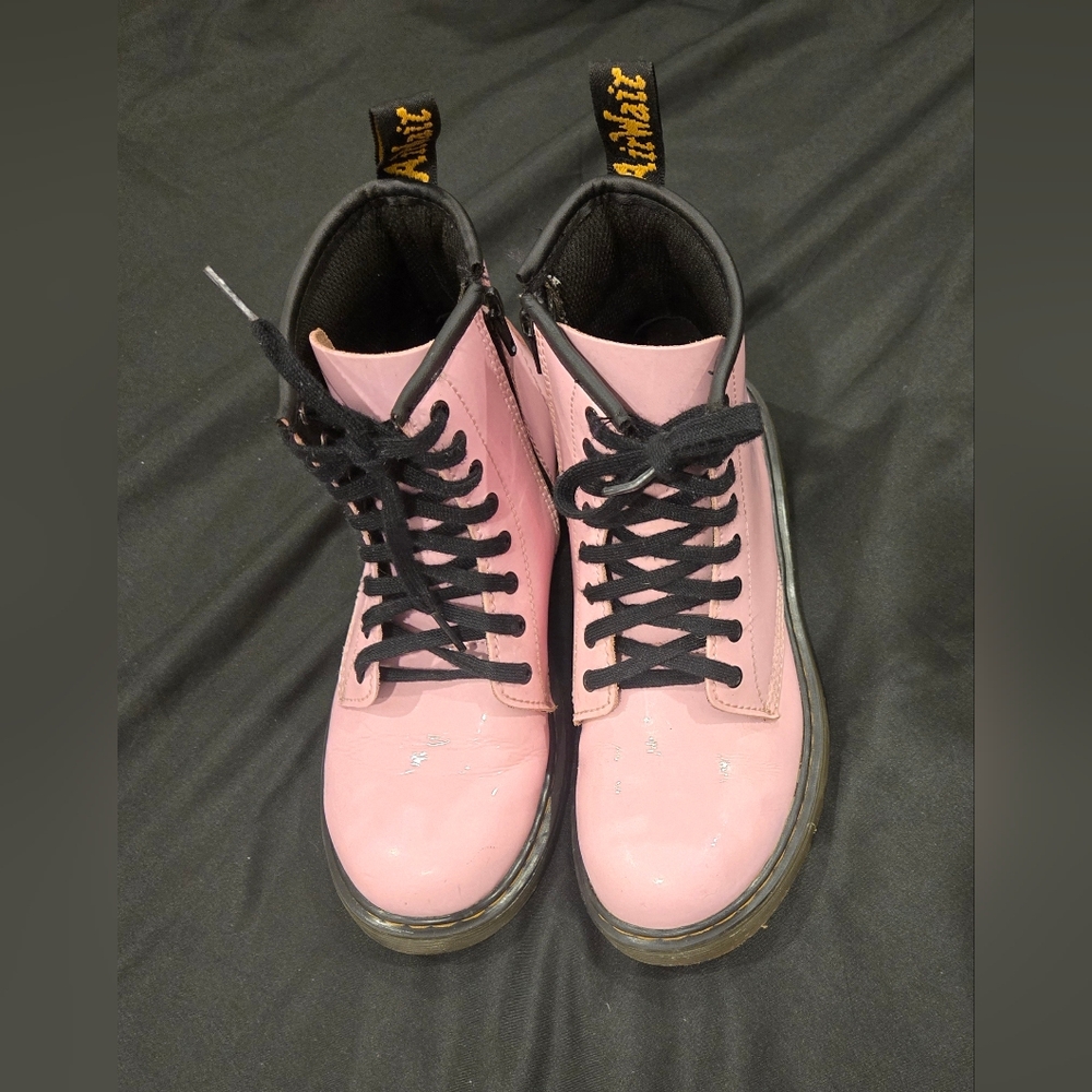 Dr. Martens Pink Kids Boots‎
